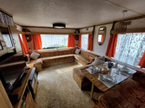Idyllic Family Holiday Caravan